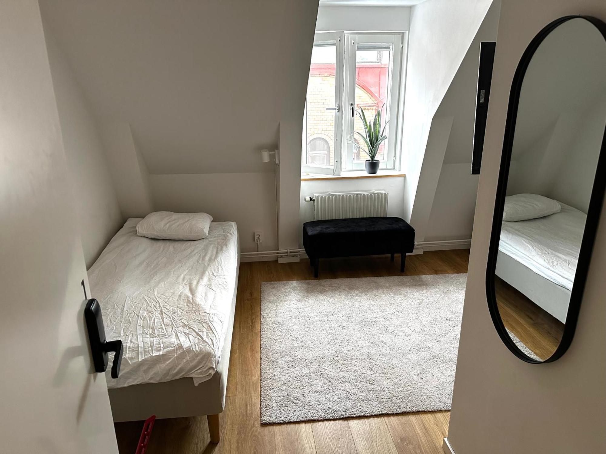 Attic Hostel Бурос Экстерьер фото