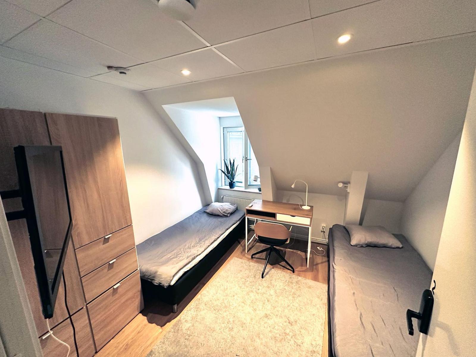Attic Hostel Бурос Экстерьер фото