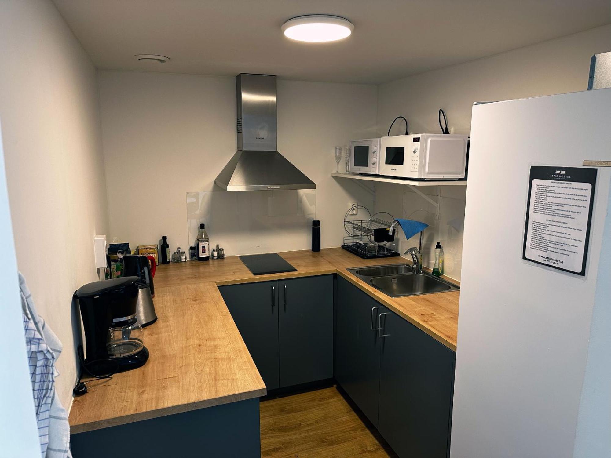 Attic Hostel Бурос Экстерьер фото